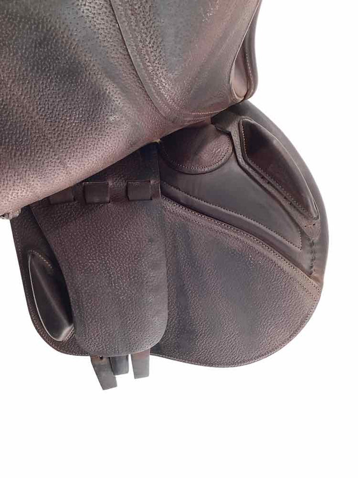 18" CWD Hunter Mademoiselle used close contact saddle
