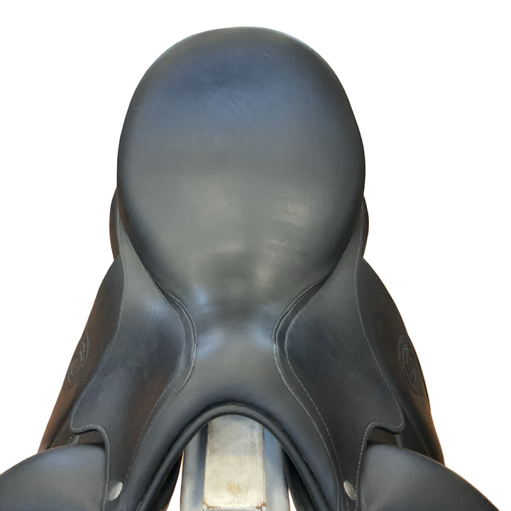 17.5" Forestier Aachen Medium Used Dressage Saddle