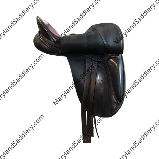 18" Centaur Medium Tree Used Dressage Saddle - C