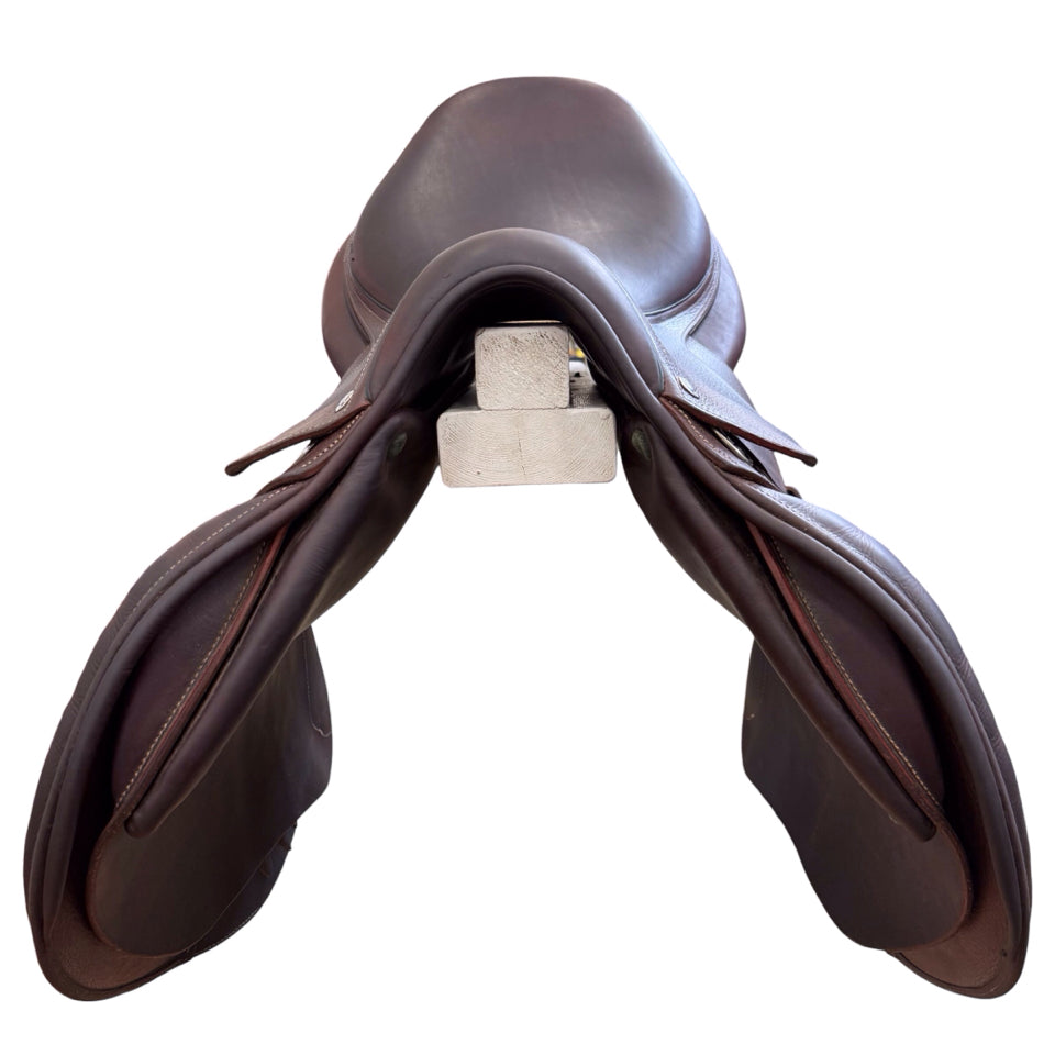 18" Devoucoux Biarritz O Medium Used Hunter/Jumper Saddle - H
