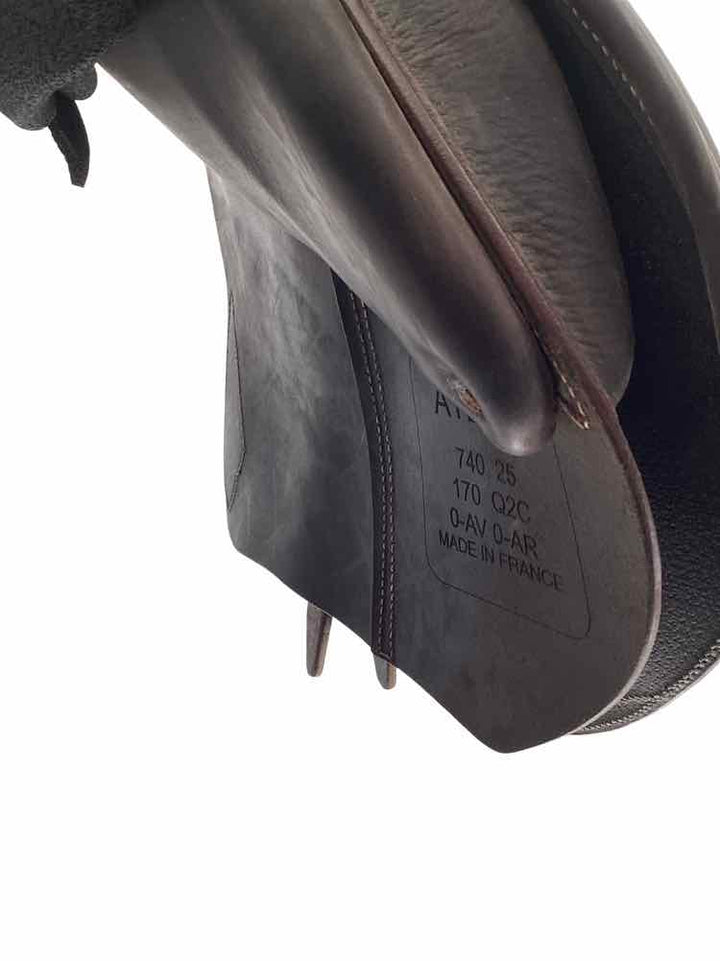 17" Arion Atlas double flap buffalo leather semi custom used jumping saddle with