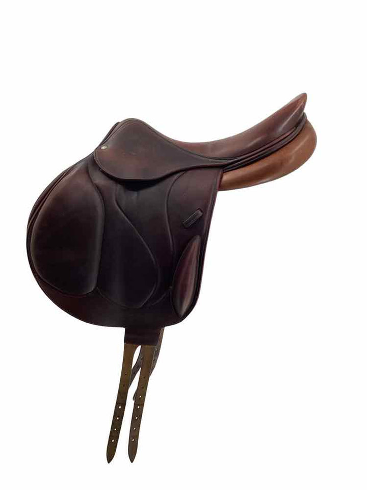17.5" Devoucoux used monoflap jumping saddle B has cover