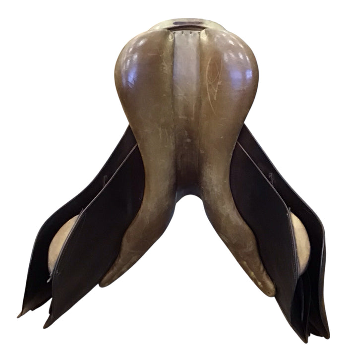 17.5" Dominus Medium Used Hunter/Jumper Saddle - H