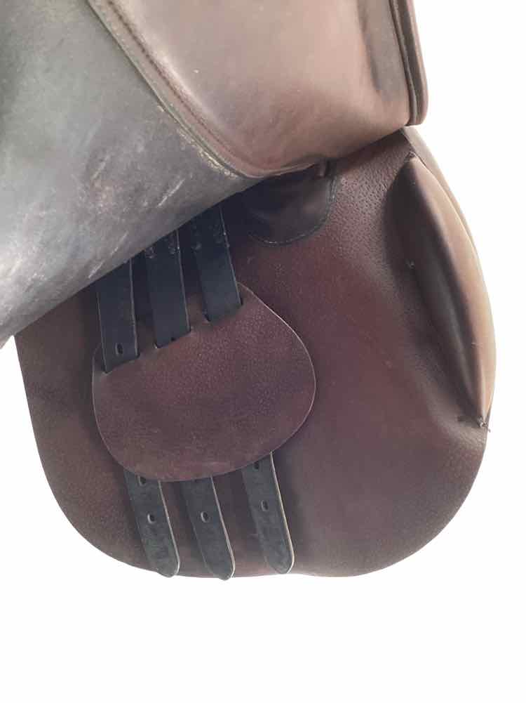18" Beval used close contact saddle