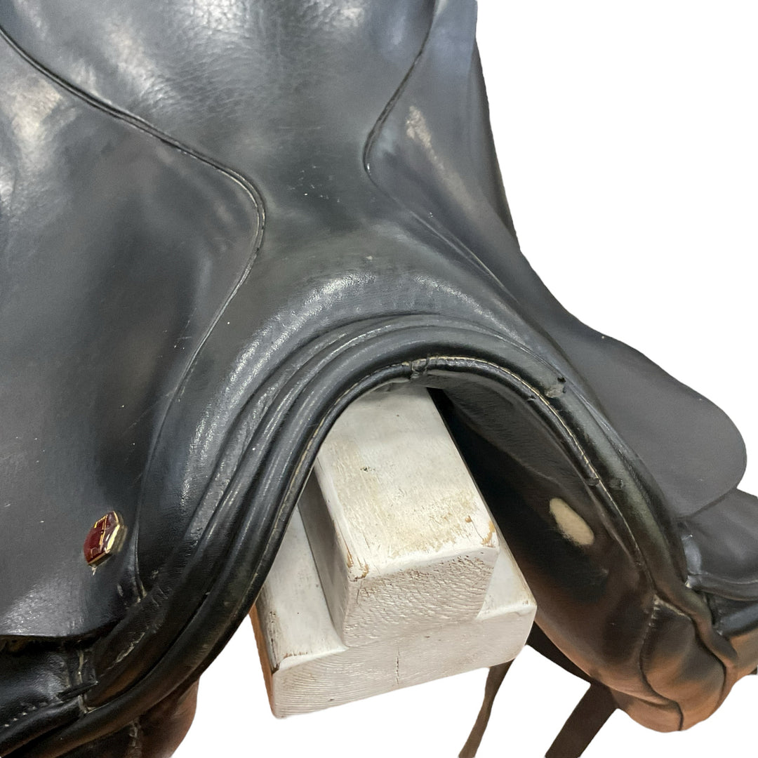 17.5" Albion SL Medium Used Dressage Saddle - H