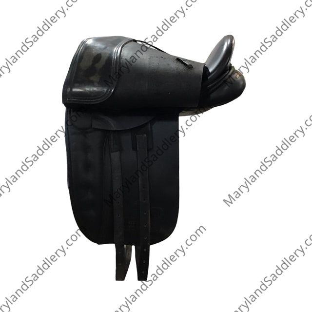 17.5" County Fusion Medium Tree Used Dressage Saddle - C