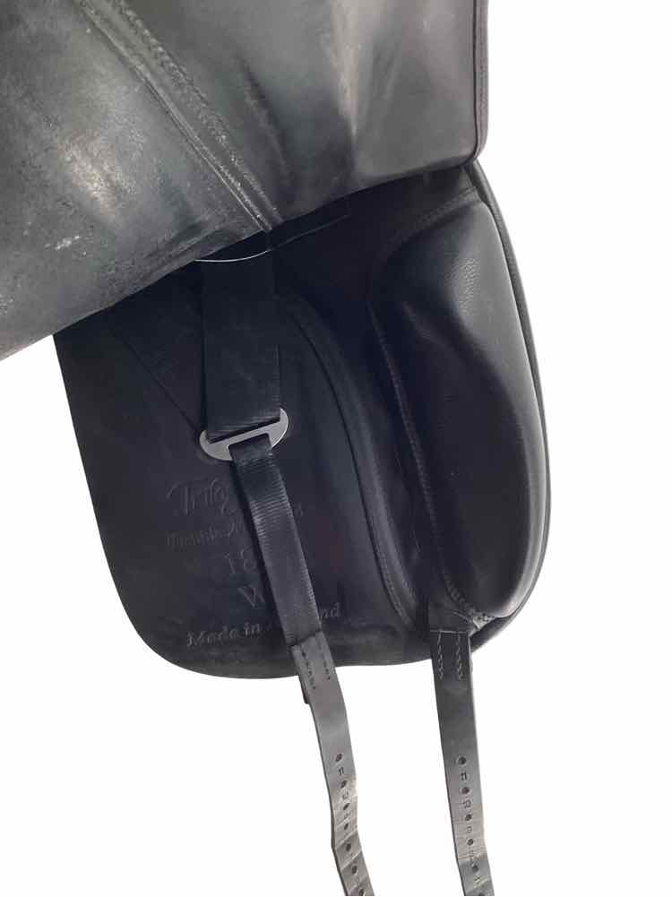 18" Trilogy used dressage saddle
