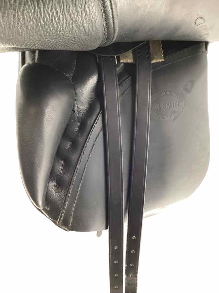 18" FerdiWeischnberg used dressage saddle B