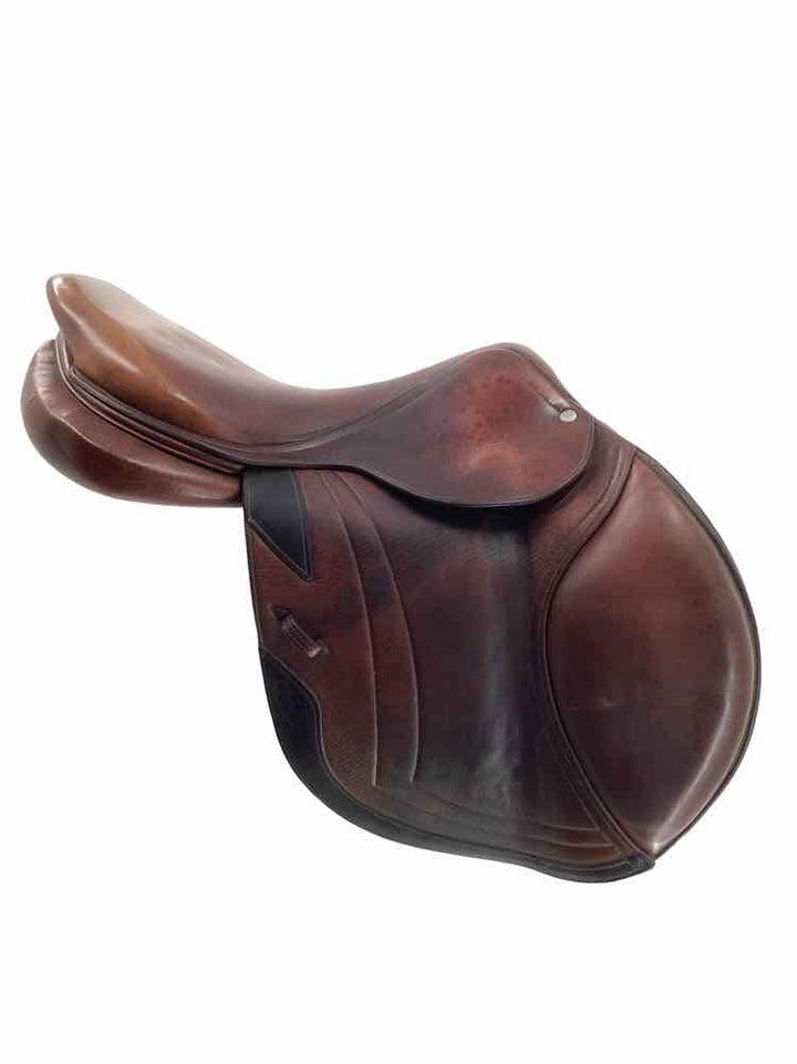 18" CWD used close contact saddle forward flap