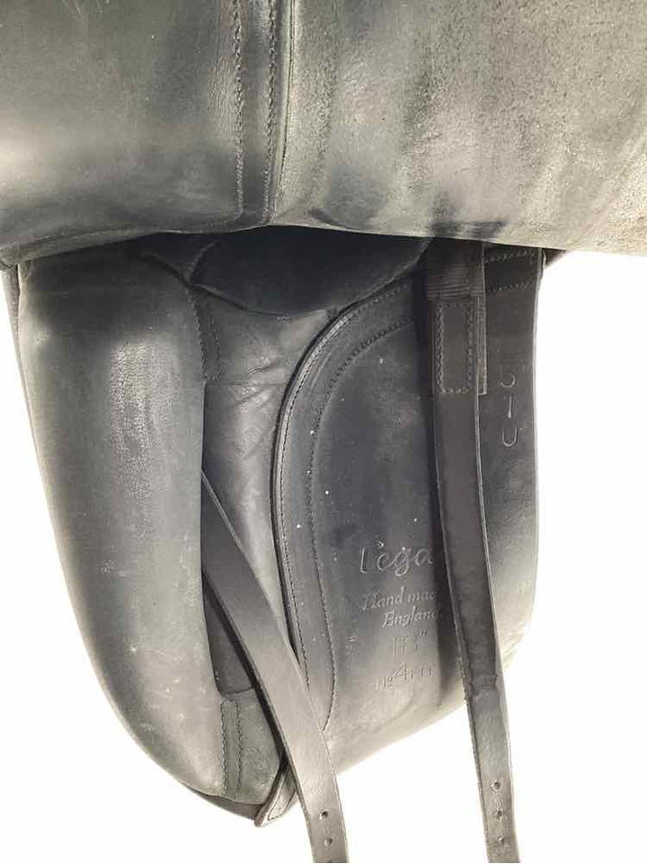 18" Fryso legacy used dressage saddle B