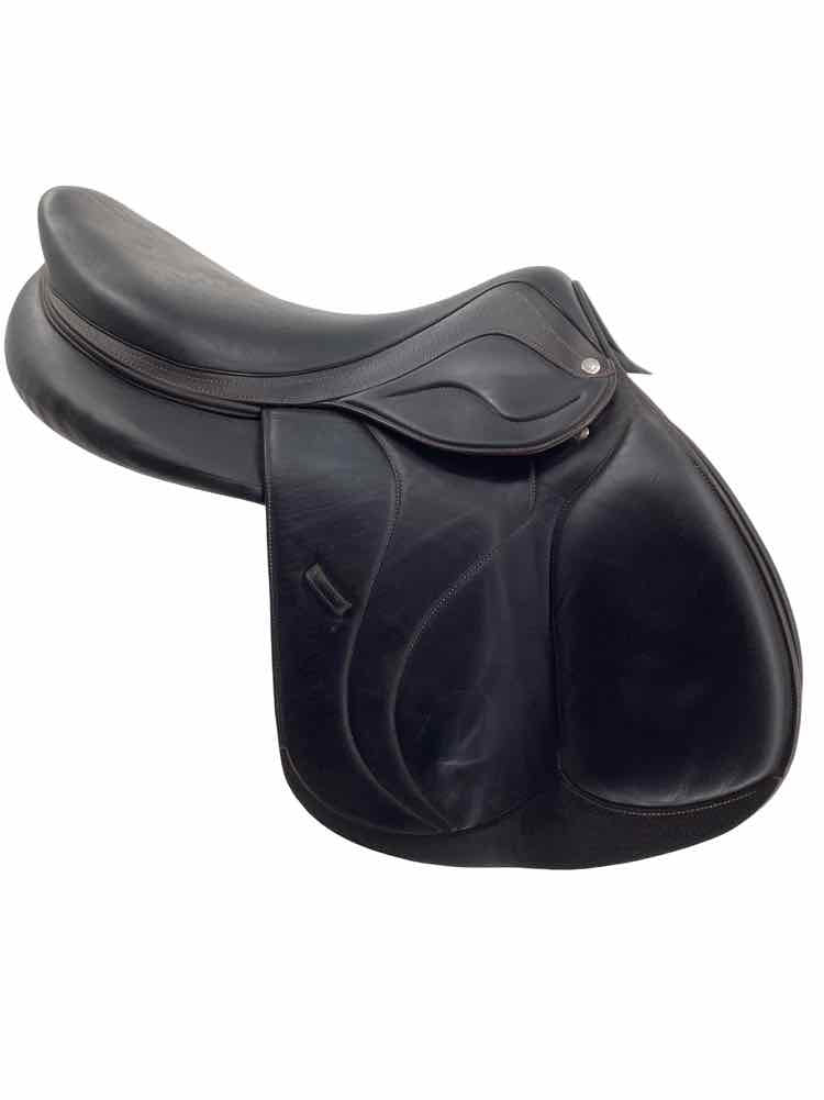 18" Devoucoux Biarritz used close contact saddle