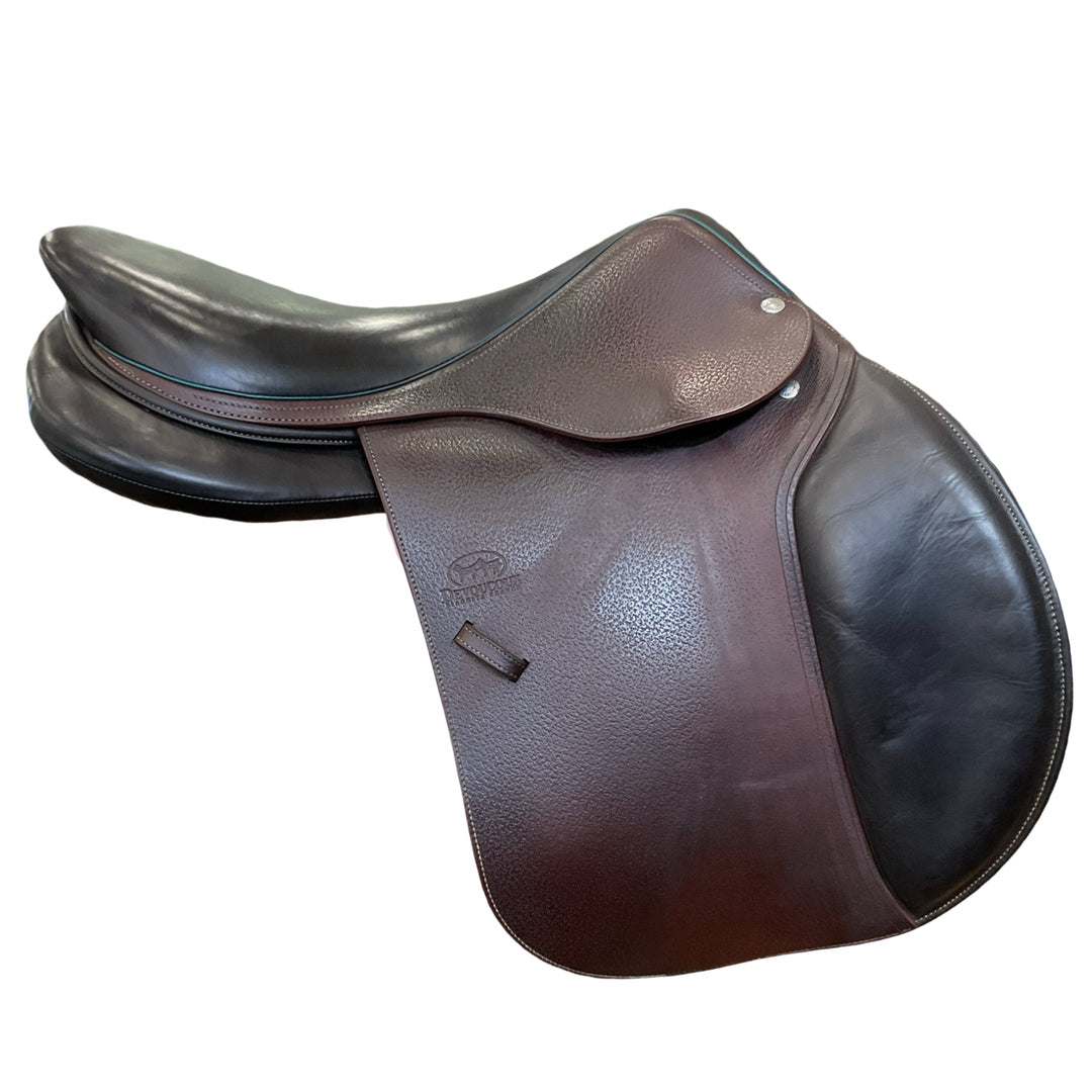 17.5" Devoucoux Biarritz S Wide Used Hunter/Jumper Saddle
