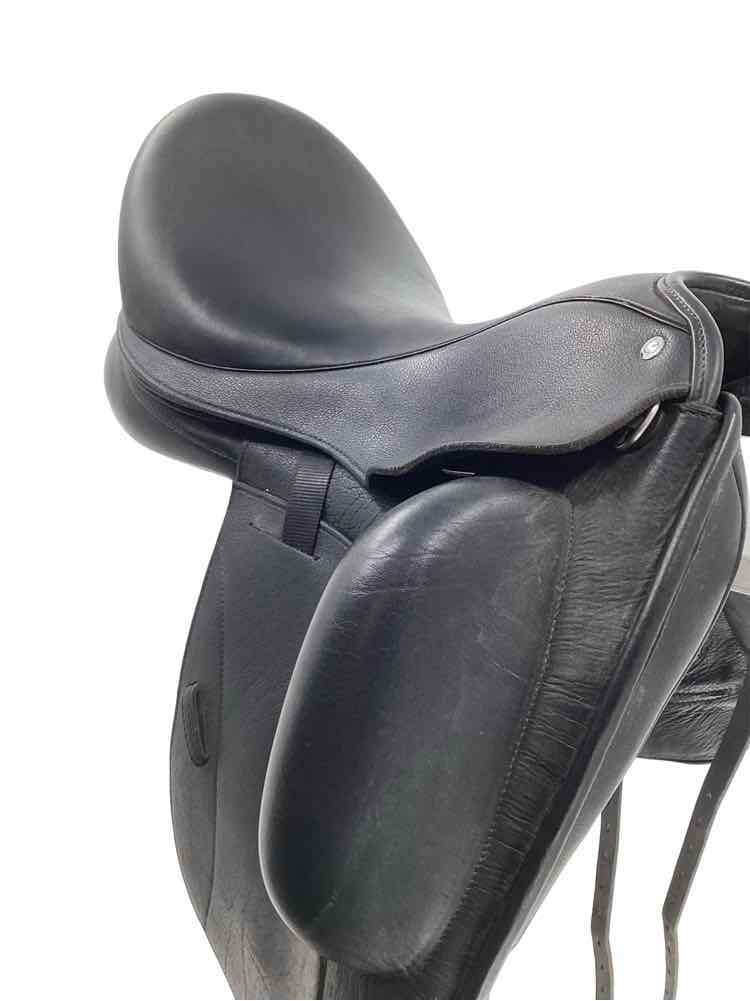 18" Custom Saddlery wool flocked mono flap shorter flap used dressage saddle