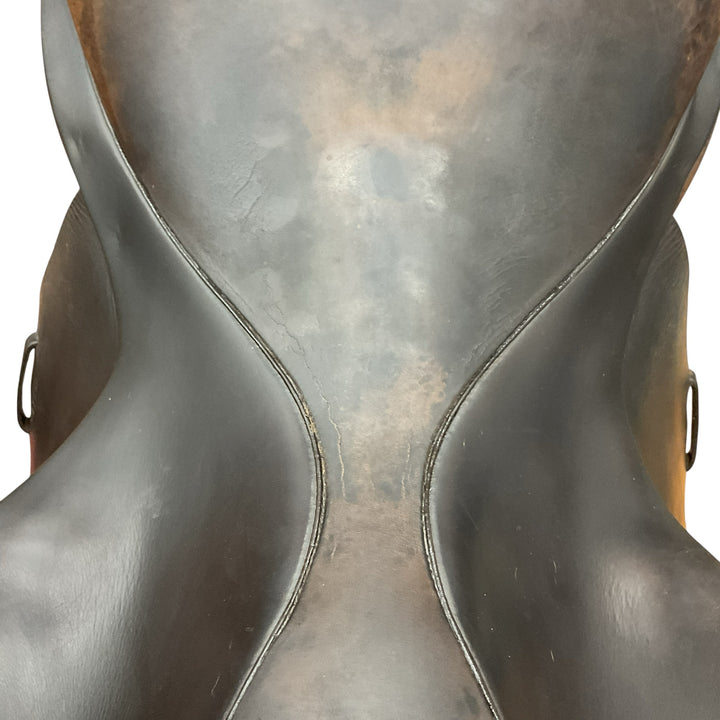 17" Windsor Elite Med/Wide Used Dressage Saddle - H