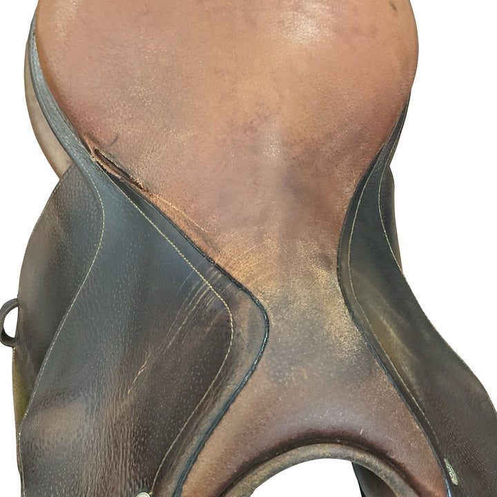 17" CWD SE01 Medium Used Hunter/Jumper Saddle