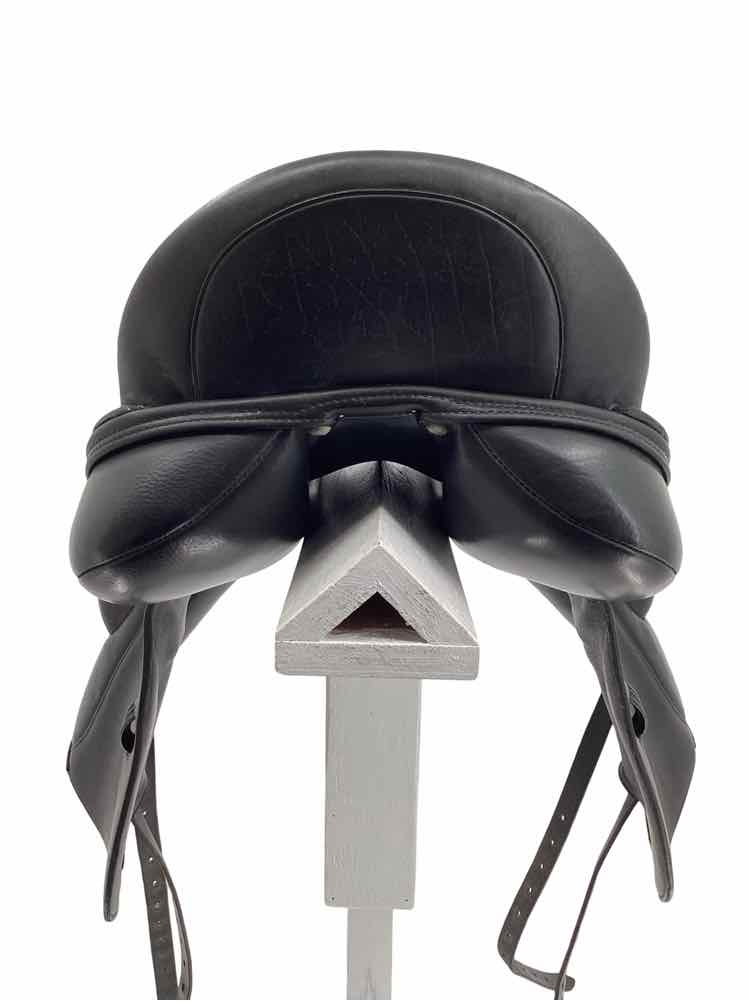 17.5" Veritas used dressage saddle B