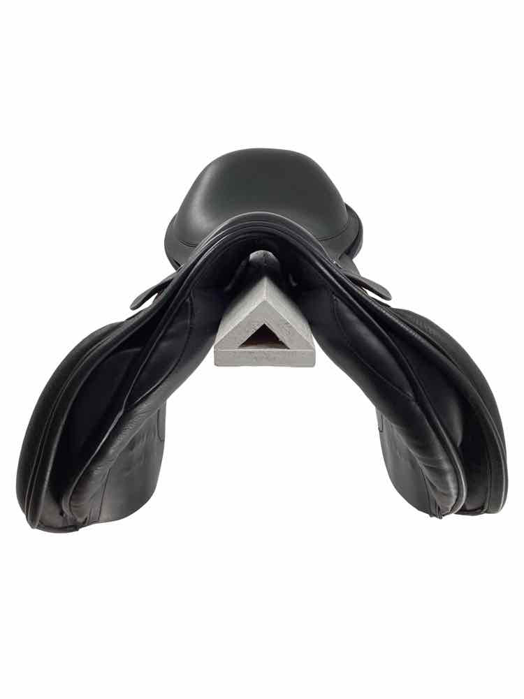 17" Black Country used wool flocked close contact saddle