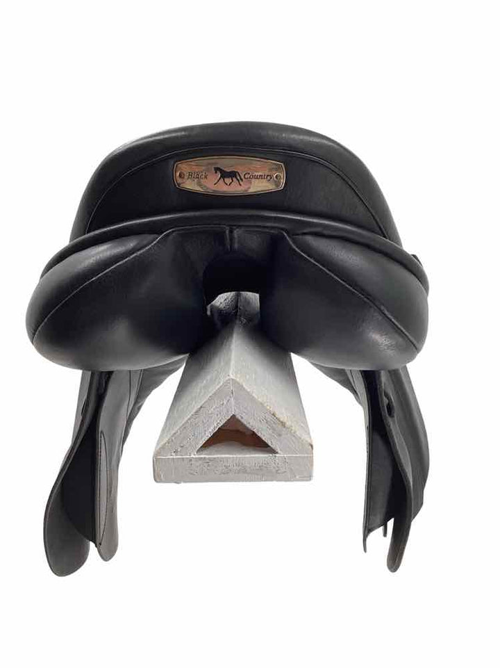 17" Black Country used close contact saddle