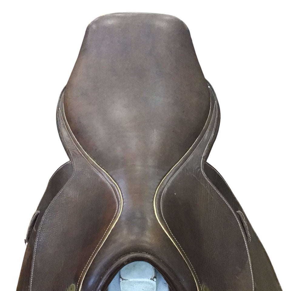 18" No Brand Med/Narrow Used Hunter/Jumper Saddle - H