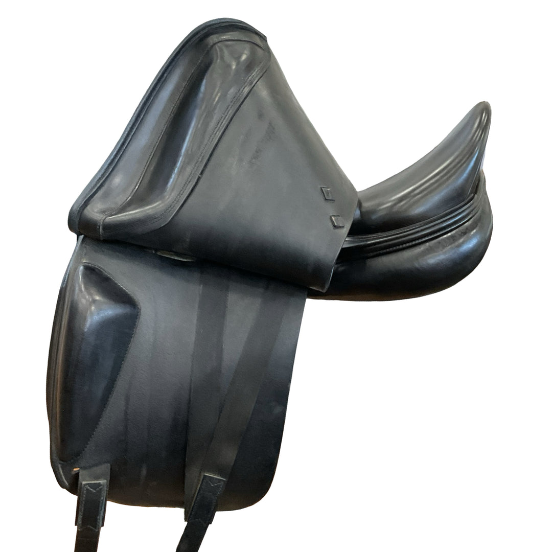 17.5" Amerigo Med/Wide Used Dressage Saddle