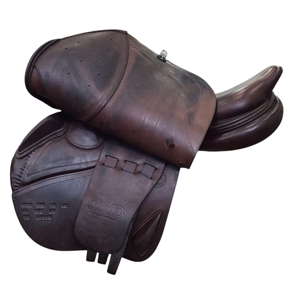 17" CWD SE02 Medium Used Hunter/Jumper Saddle - H