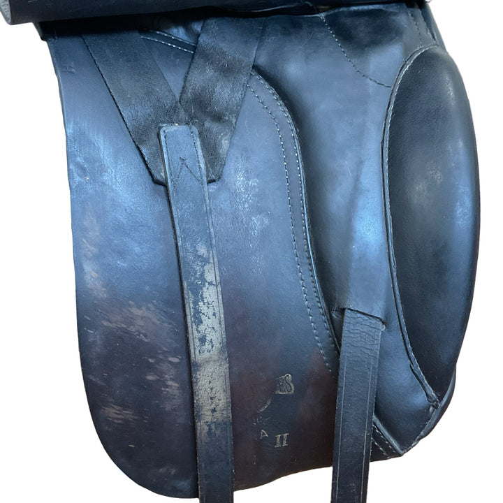17" Jorge Canaves by Thornhill Vienna II 30cm Medium Used Dressage Saddle