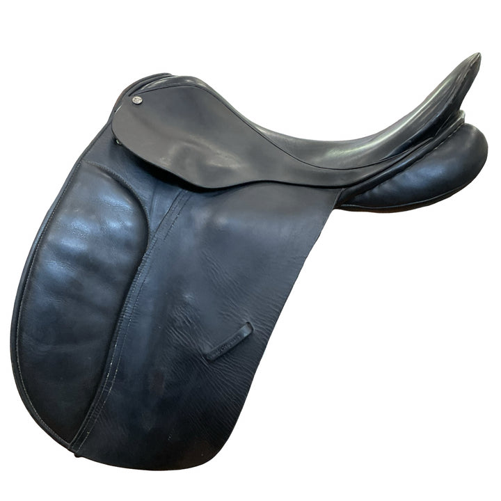 18" County Competitor Wide Used Dressage Saddle