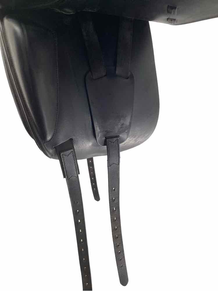 17" Amerigo dressage saddle