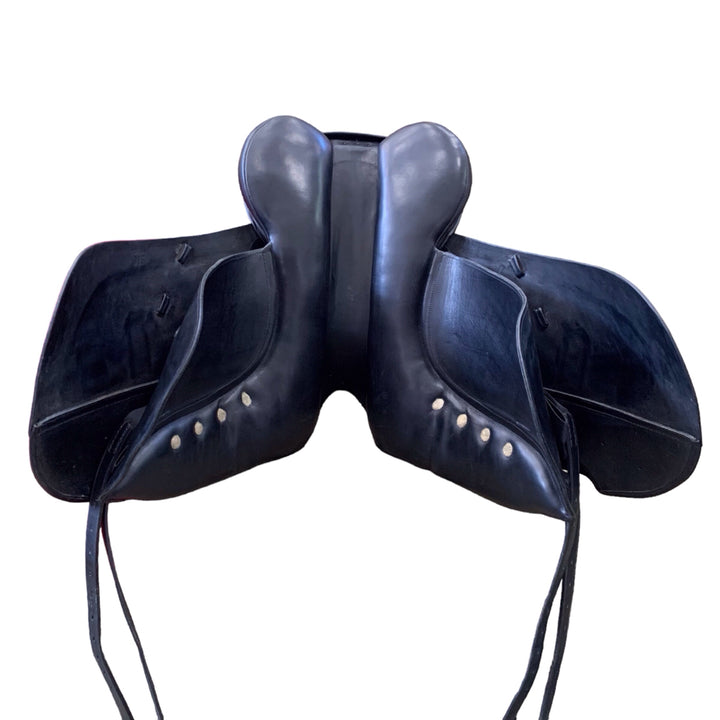 18" Albion Platinum Ultima Adjustable Used Dressage Saddle