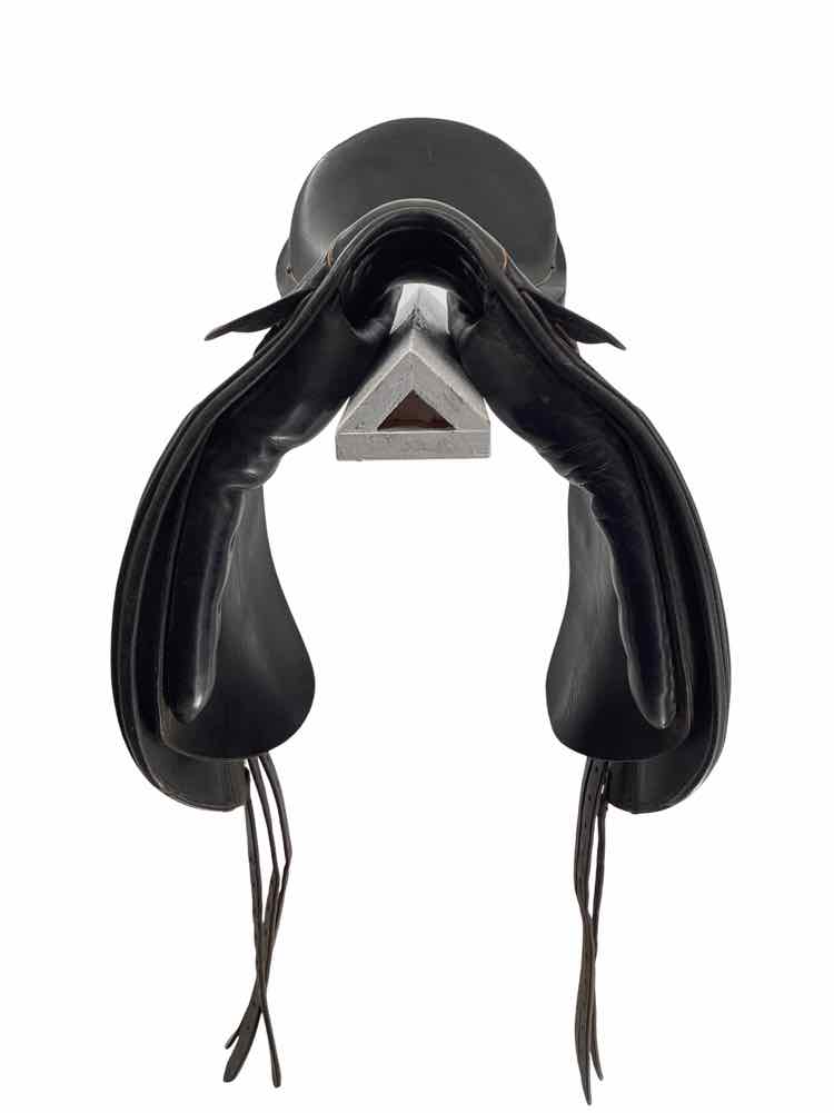16.5" Crosby used dressage saddle