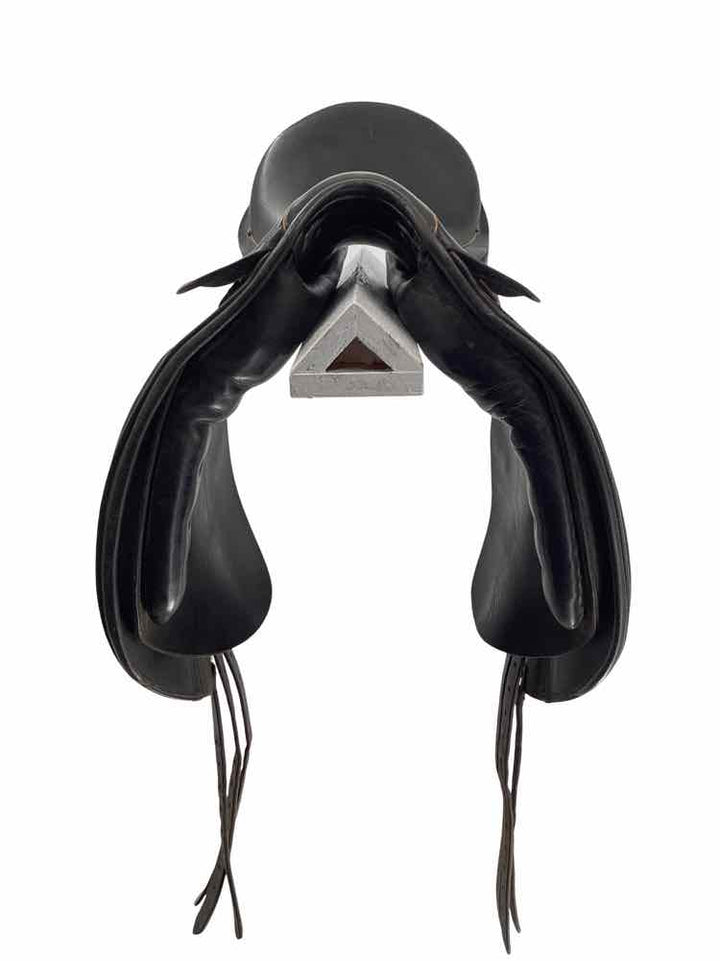 16.5" Crosby used dressage saddle