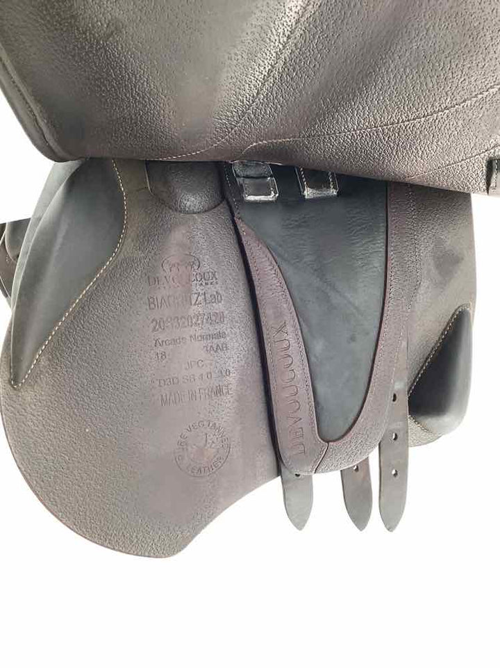 18" Devoucoux Biarritz used close contact saddle