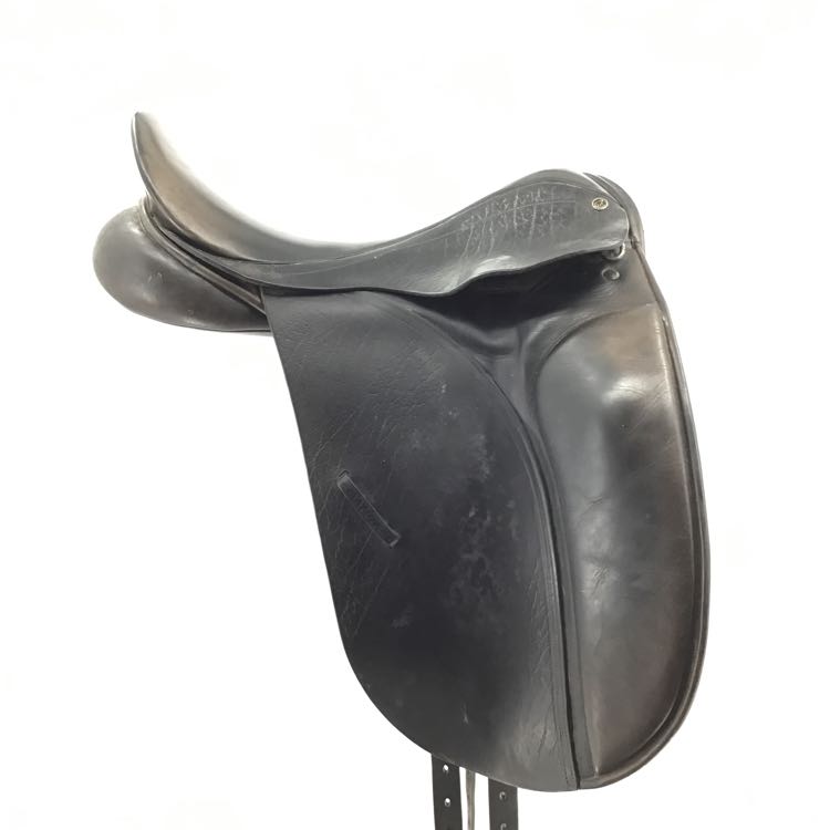 17.5" County Connection used dressage saddle B