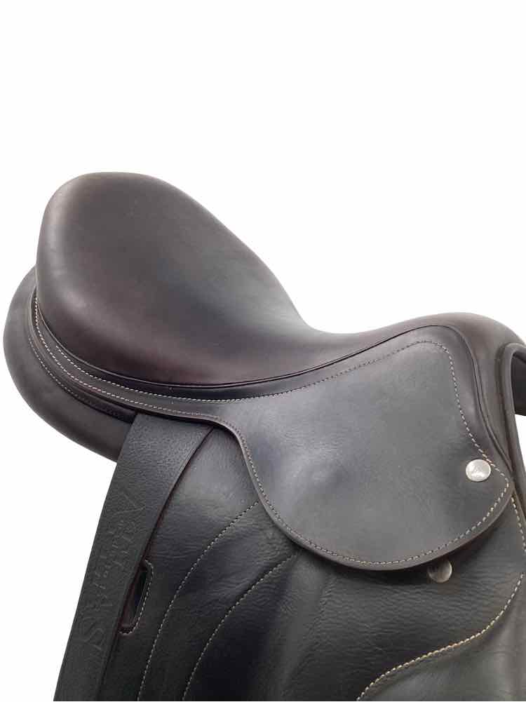 17" Arion Atlas double flap buffalo leather semi custom used jumping saddle with
