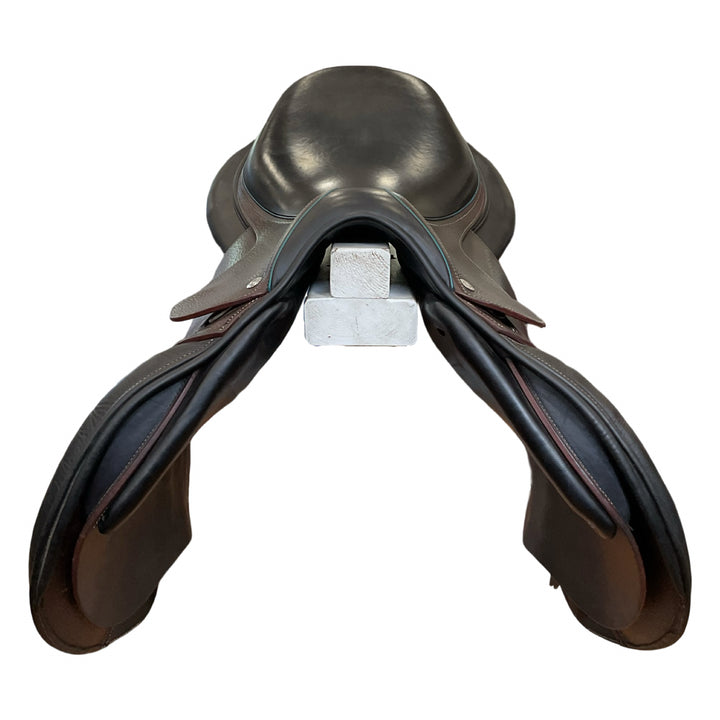 17.5" Devoucoux Biarritz S Wide Used Hunter/Jumper Saddle