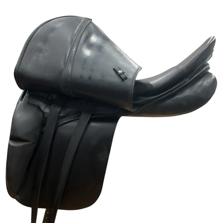18" Stubben Genesis De Luxe 29cm Medium Used Dressage Saddle - H