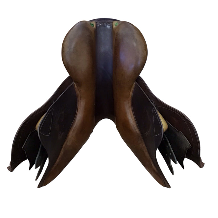 17" Devoucoux Biarritz Medium Used Hunter/Jumper Saddle - H