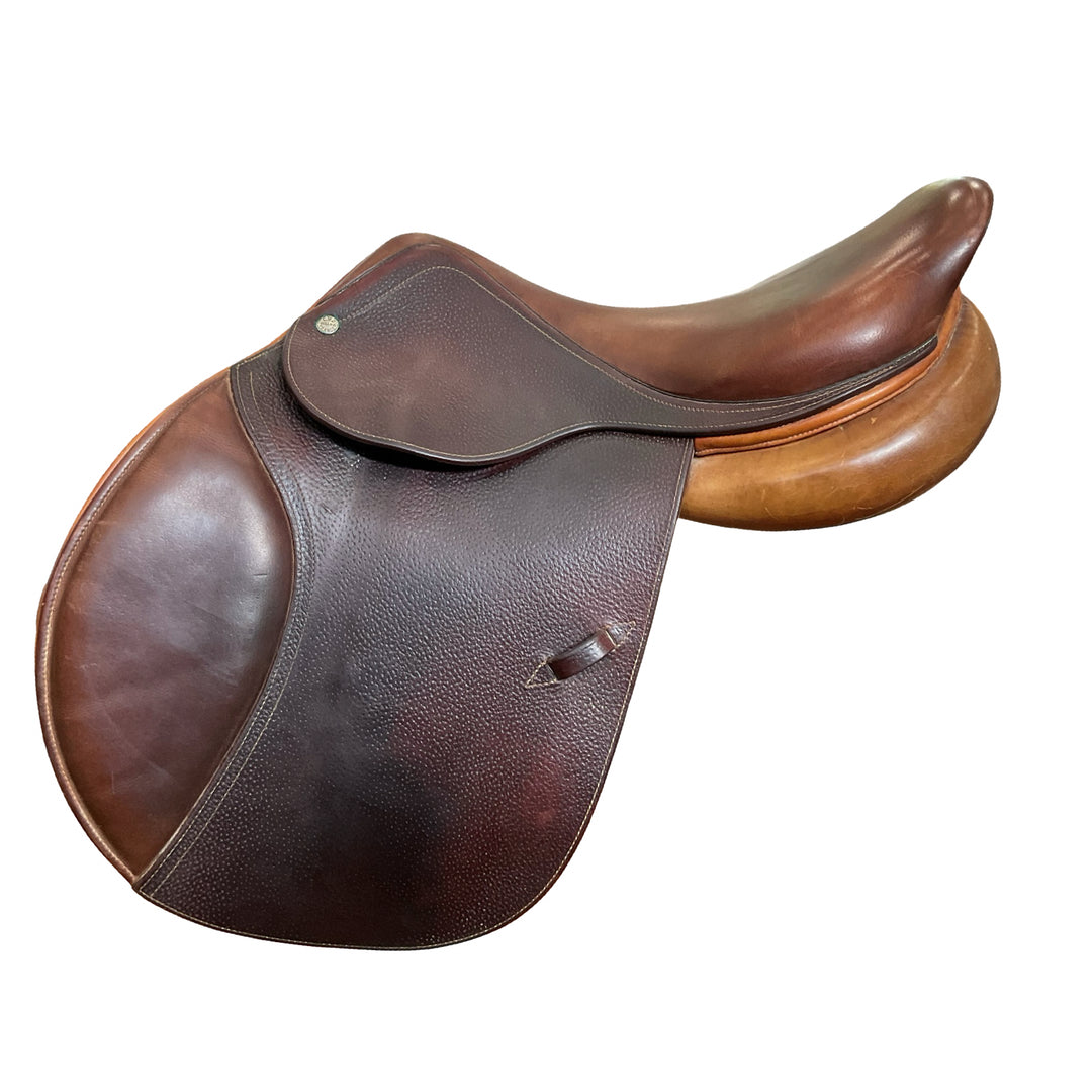 17" CWD SE02 Medium Used Hunter/Jumper Saddle
