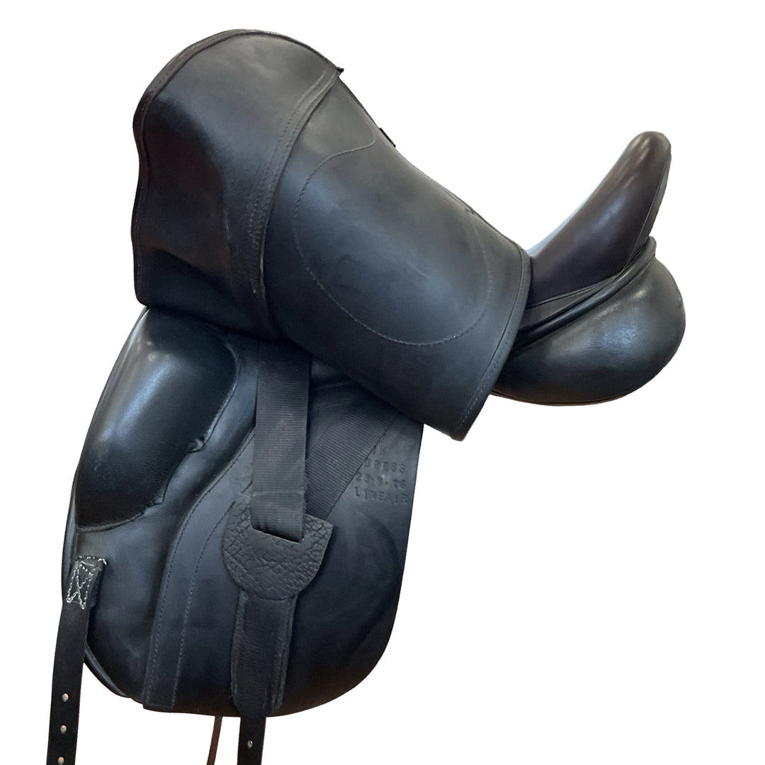 17" Hulsebos Dress Med/Wide Used Dressage Saddle