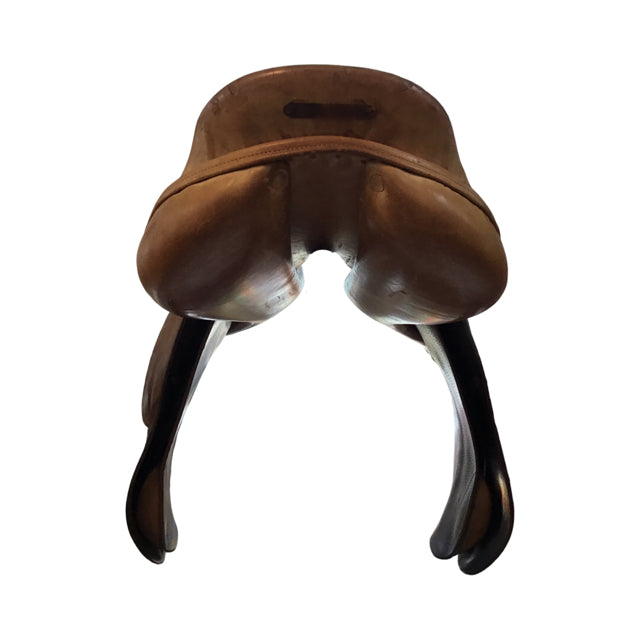 17.5" Dominus Medium Tree Used Close Contact Saddle - C