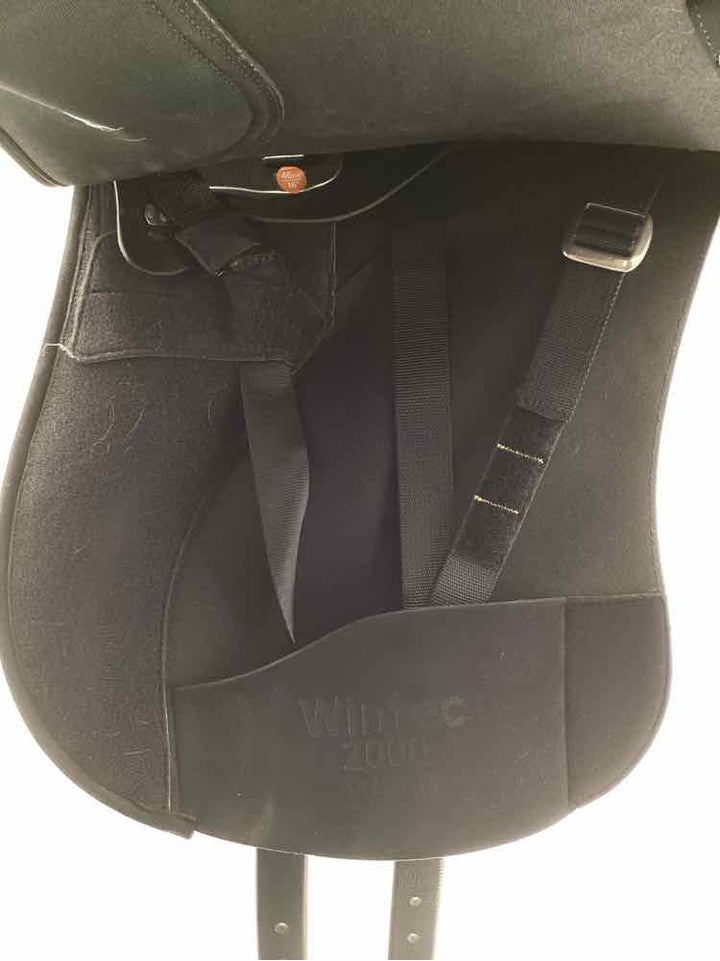 18" Wintec 2000 wide adjustable tree used saddle