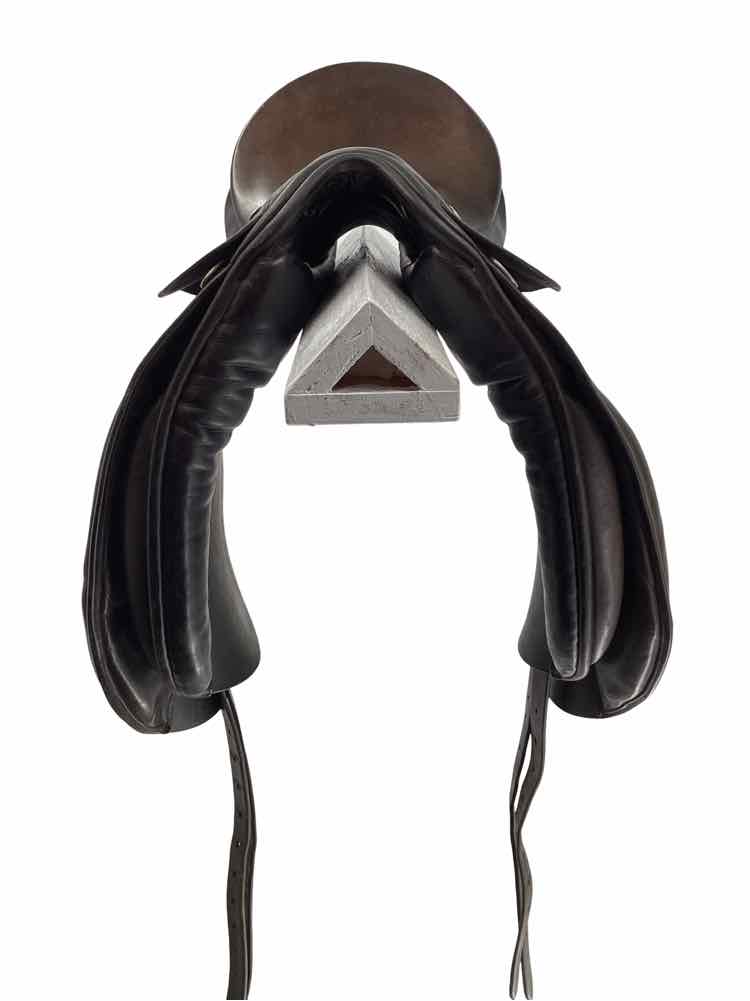 16.5" County Competitor used dressage saddle