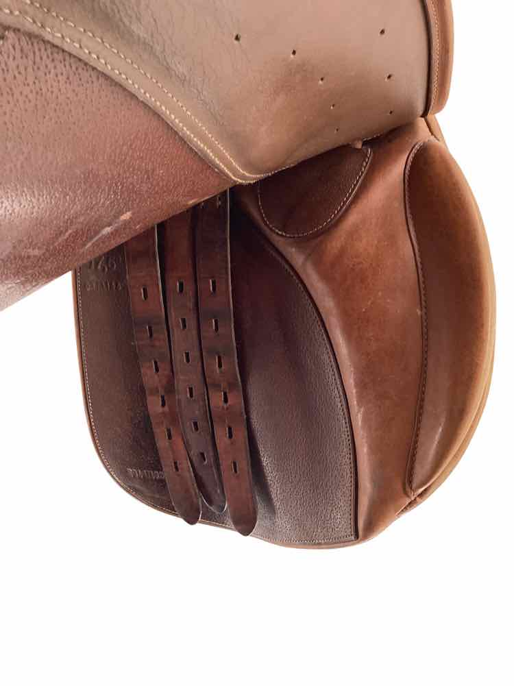 17.5" HDR used close contact saddle B