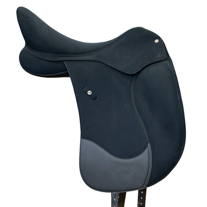 18" Wintec Isabell Icon Adjustable NEW Dressage Saddle