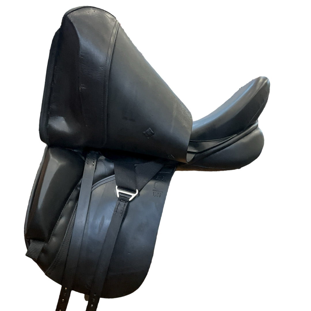 18" Hastilow & Sons Bentley Adjustable Demo Condition Dressage Saddle - H