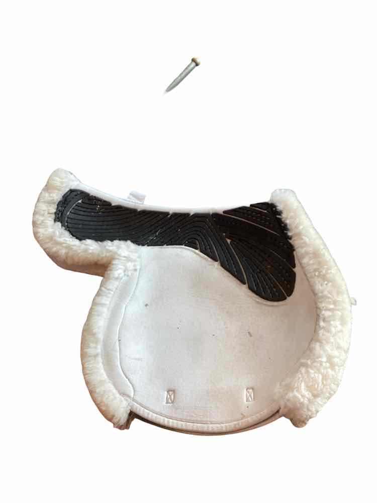 Acavallo new fitted show pad size full white B