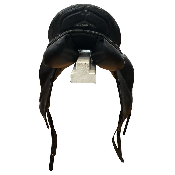 17" Prestige X Optimax-K 32cm Med/Narrow Used Dressage Saddle