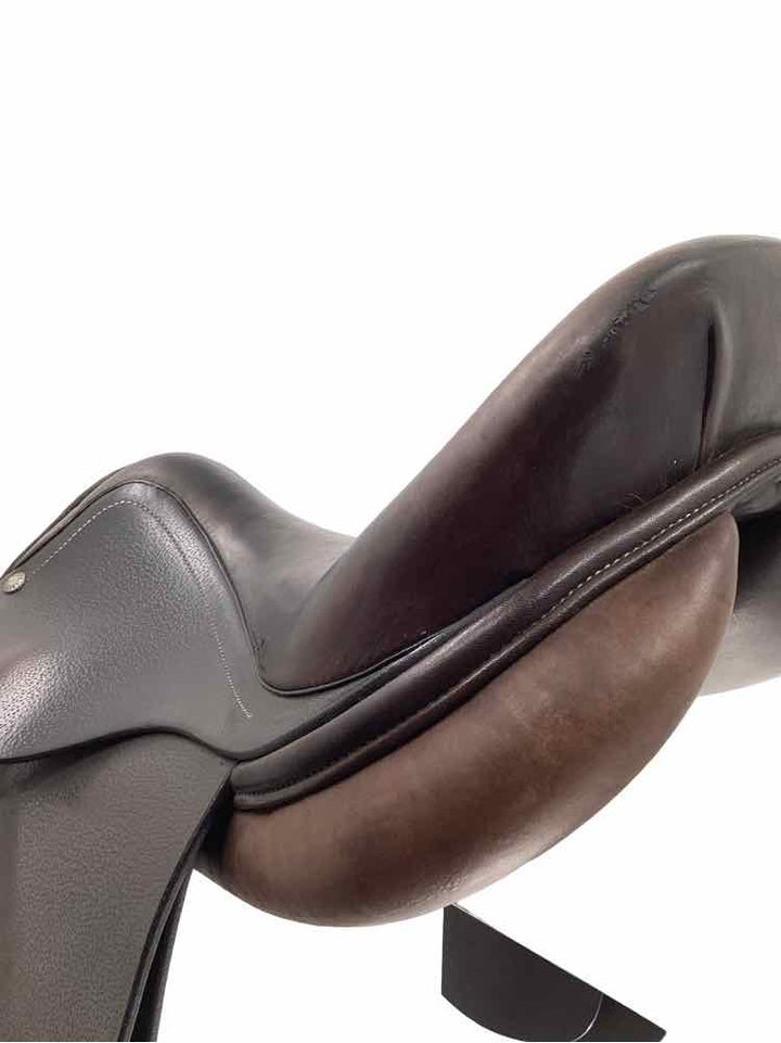 16.5" Dover Circuit used close contact saddle