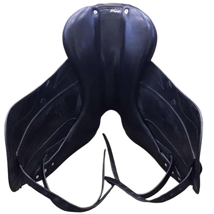 17.5" CWD SE08 Medium Used Dressage Saddle - H