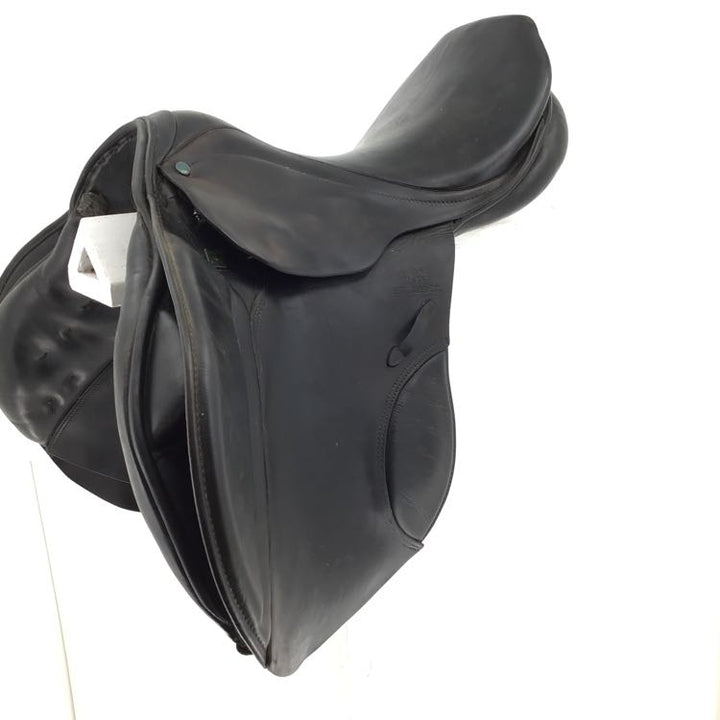 17" Stubben used close contact saddle B